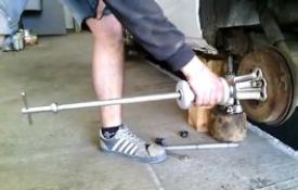 Making a reverse hammer and doing body repairs with your own hands Vacuum reverse hammer