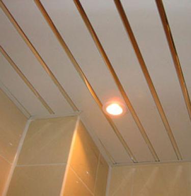 Slatted ceiling in the bathroom: how to install it yourself
