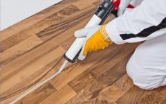 Sealing cracks and seams in a wooden floor with sealant - choosing the best, reviews